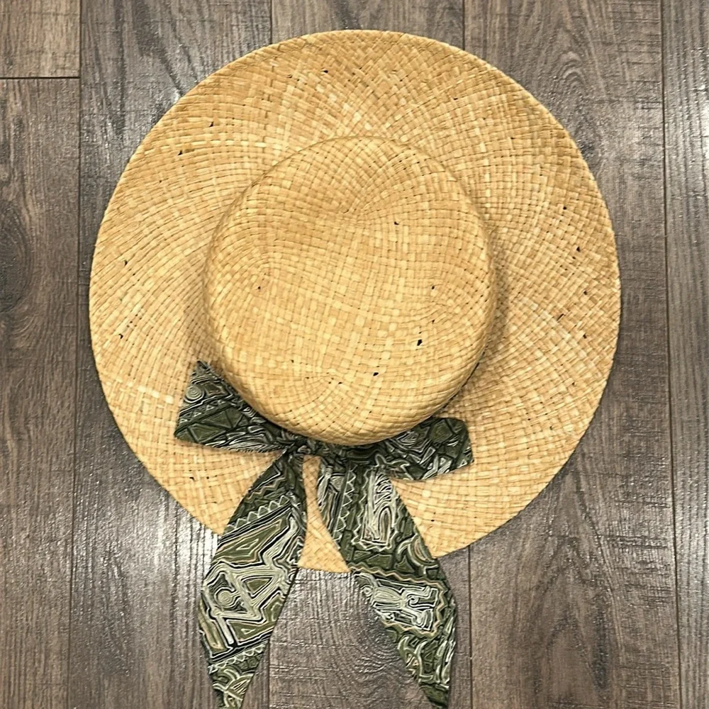 Hawaiian Headwear Straw Hat with Green Print Band & Bow